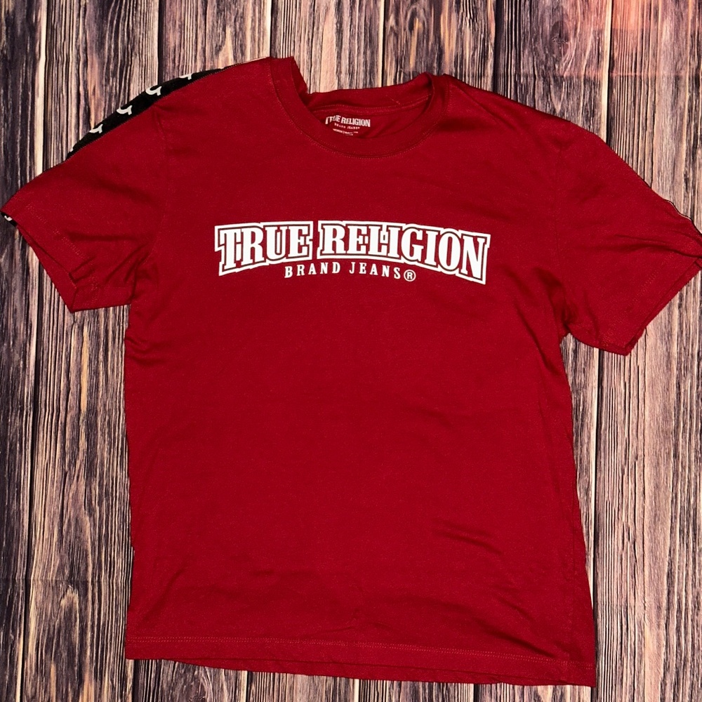 Red True Religion tee